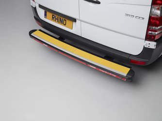 Trittbrett Auftritt AHK Impact Connect+ für